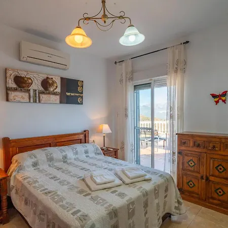 Bravo Spectacular Views Villa