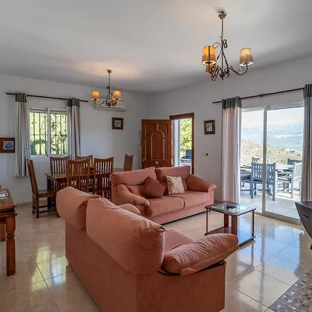 Bravo Spectacular Views Villa