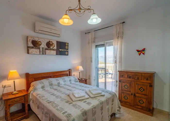 Bravo Spectacular Views Villa *
